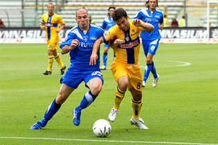 The SERIE B is the second division of the professional Italian calcio and allow three teams to access to the Famous Serie A. Football soccer school, Italian football soccer school to the world thanks to WBN and AIAC - the Italian football soccer association of coaches - the Italian football soccer school offers to the international players and teams the World Champions technical and tactical training to the USA soccer teams, Canada soccer players, UAE soccer league, Saudi Arabia teams, Australia teams and soccer players. We offer also customized training for soccer lovers as begineers camps, young soccer camps, girls football soccer training and professional Italian soccer Coaches for your team, our Italian soccer school offers the most prestige and winner Football Soccer coach camps and training in the world ready to coach in your country and become a Champion in your league