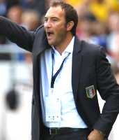 Casiraghi entrenador de la seleccion under 21 en Italia y miembro del AIAC Italia, futbol Italiano, los entrenadores mas famosos del mundo futbolistico ahora a disposicion de los equipos del mundo entero, entrenadores campeones del mundo para tus seminarios de futbol, entrenadores para tus eventos deportivos y ademas los mejores entrenadores Italianos para realizar seminarios, academias y escuelas de futbol para principiantes ninos o ninas, futbol juvenil femenino, cursos a jugadores profesionales y master class para entrenadores de futbol de ligas y campeonatos de los Estados Unidos, Argentina, Chile, Peru, Ecuador, Colombia, Venezuela, Brazil, Mexico... escuela de futbol Italiano