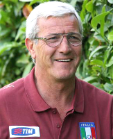 Marcello Lippi entrenador de la seleccion de Italia y miembro del AIAC Italia, futbol Italiano, los entrenadores mas famosos del mundo futbolistico ahora a disposicion de los equipos del mundo entero, entrenadores campeones del mundo para tus seminarios de futbol, entrenadores para tus eventos deportivos y ademas los mejores entrenadores Italianos para realizar seminarios, academias y escuelas de futbol para principiantes ninos o ninas, futbol juvenil femenino, cursos a jugadores profesionales y master class para entrenadores de futbol de ligas y campeonatos de los Estados Unidos, Argentina, Chile, Peru, Ecuador, Colombia, Venezuela, Brazil, Mexico... escuela de futbol Italiano