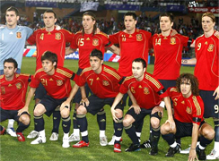 Espana entre las selecciones del Mundial de Futbol FIFA 2010 Sudafrica, junto a las selecciones de Brasil, Espana, Italia, Inglaterra, Portugal, Estados Unidos, Holanda, Alemania,... juegan el campeonato del mundo en Africa. Entrenadores Italianos directamente en los Estados Unidos, Canada, Mexico, Medio Oriente, Latino America, Australia y Africa, WBN y la Asociacion Italiana de entrenadores de futbol (AIAC) ofrecen entrenadores profesionales de futbol Italiano para clases a ninos, jovenes y jugadores profesionales ademas de congresos y eventos deportivos... Entrenamos los mejores