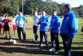 Futbol Italiano para ninas principiantes y equipo de mujeres profesionales, los entrenadores mas famosos del mundo futbolistico ahora a disposicion de los equipos del mundo entero, entrenadores campeones del mundo para tus seminarios de futbol, entrenadores para tus eventos deportivos y ademas los mejores entrenadores Italianos para realizar seminarios, academias y escuelas de futbol para principiantes ninos o ninas, futbol juvenil femenino, cursos a jugadores profesionales y master class para entrenadores de futbol de ligas y campeonatos de los Estados Unidos, Argentina, Chile, Peru, Ecuador, Colombia, Venezuela, Brazil, Mexico... escuela de futbol Italiano