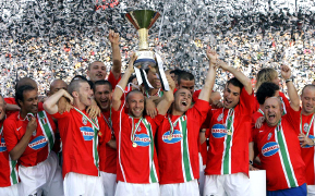 Juventus el unico equipo que ha ganado todos los campeonatos profesionales en el mundo y que es parte del campeonato de futbol Italiano de Serie A, uno de los campeonatos mas importantes en el mundo y cuenta con los entrenadores mas famosos del mundo futbolistico ahora a disposicion de los equipos del mundo entero, entrenadores campeones del mundo para tus seminarios de futbol, entrenadores para tus eventos deportivos y ademas los mejores entrenadores Italianos para realizar seminarios, academias y escuelas de futbol para principiantes ninos o ninas, futbol juvenil femenino, cursos a jugadores profesionales y master class para entrenadores de futbol de ligas y campeonatos de los Estados Unidos, Argentina, Chile, Peru, Ecuador, Colombia, Venezuela, Brazil, Mexico... escuela de futbol Italiano