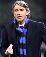 Roberto Mancini entrenador del Manchester City en Inglaterra y miembro del AIAC Italia, futbol Italiano, los entrenadores mas famosos del mundo futbolistico ahora a disposicion de los equipos del mundo entero, entrenadores campeones del mundo para tus seminarios de futbol, entrenadores para tus eventos deportivos y ademas los mejores entrenadores Italianos para realizar seminarios, academias y escuelas de futbol para principiantes ninos o ninas, futbol juvenil femenino, cursos a jugadores profesionales y master class para entrenadores de futbol de ligas y campeonatos de los Estados Unidos, Argentina, Chile, Peru, Ecuador, Colombia, Venezuela, Brazil, Mexico... escuela de futbol Italiano