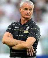 Claudio Ranieri entrenador y miembro del AIAC (Asociacion Italiana Entrenadores de Futbol) organiza cursos de futbol Italiano, los entrenadores mas famosos del mundo futbolistico ahora a disposicion de los equipos del mundo entero, entrenadores campeones del mundo para tus seminarios de futbol, entrenadores para tus eventos deportivos y ademas los mejores entrenadores Italianos para realizar seminarios, academias y escuelas de futbol para principiantes ninos o ninas, futbol juvenil femenino, cursos a jugadores profesionales y master class para entrenadores de futbol de ligas y campeonatos de los Estados Unidos, Argentina, Chile, Peru, Ecuador, Colombia, Venezuela, Brazil, Mexico... escuela de futbol Italiano