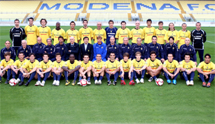 Modena club que participa en el campeonato de futbol Italiano de Serie B, es el segundo campeonato mas importante de Italia y cuenta con muchos entrenadores y jugadores famosos del mundo futbolistico ahora a disposicion de los equipos del mundo entero, entrenadores campeones del mundo para tus seminarios de futbol, entrenadores para tus eventos deportivos y ademas los mejores entrenadores Italianos para realizar seminarios, academias y escuelas de futbol para principiantes ninos o ninas, futbol juvenil femenino, cursos a jugadores profesionales y master class para entrenadores de futbol de ligas y campeonatos de los Estados Unidos, Argentina, Chile, Peru, Ecuador, Colombia, Venezuela, Brazil, Mexico... escuela de futbol Italiano