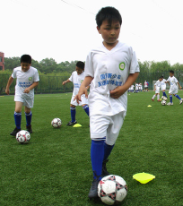 AIAC supports the Chinese youth football players development and presents Coaches and experience to "The first Great Wall Cup of Beijing 2010" international youth football soccer tournament, it will be held in July 25 to 31, 2010 at the Beijing Olympic Sports Center Football Park in Beijing, China. The tournament, named The Great Wall Cup of Beijing, will be hosted by the Beijing Municipal Sports Administration, and undertaken by the Beijing Football Association, the Olympic Sports Center and China Sports Tour. In the first year of the event, teams from all over the world, boys and girls, in the age categories 14, 16, and 18, as well plus eight Chinese teams